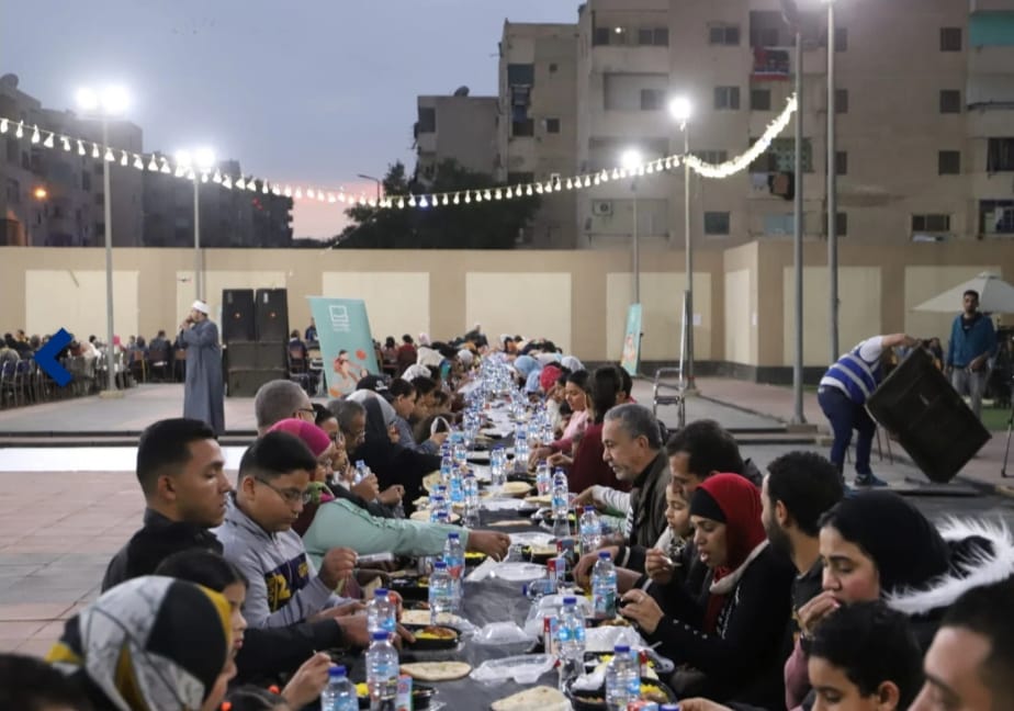 «حياة كريمة» تنظم أكبر حفل إفطار لـ1000 صائم ضمن فعاليات قافلة السعادة بالمدينة الشبابية بالأسمرات